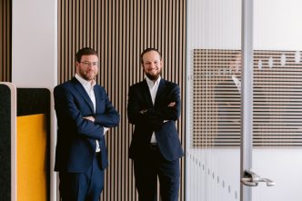 Image: SIMSINLifts celebrates innovation honours – continuing to rapidly ascend to new levels of success